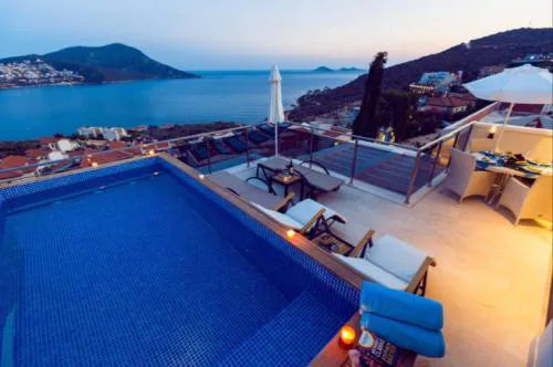 Luxury Apartment with Private Swimming Pool