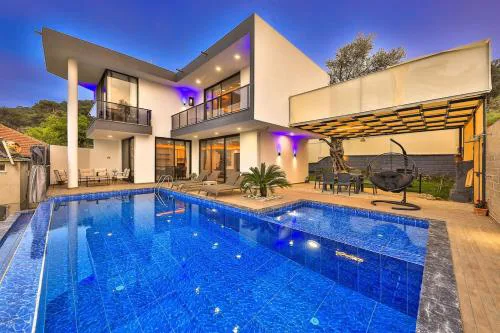 Luxury Villa with Private Pool for 4 People in Kaş Patara