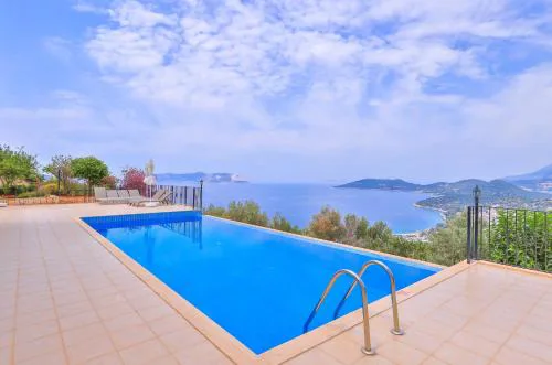 Penthouse The Grand, Kas