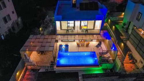 Villa Albedo Blue