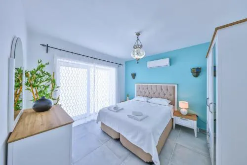 ''Villa Lagoon'' with stunning sunset views