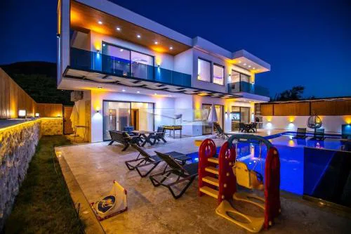 Villa Olivet-Kalkan- Huge Private Pool and lovely garden-Jakuzzies-Sauna-Turkish Hamam