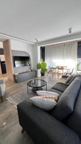 Leos Apartments Apart1