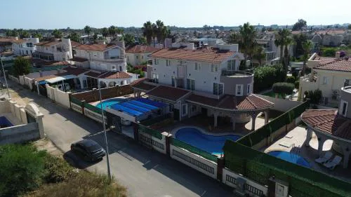BlueHomes Grand Villas