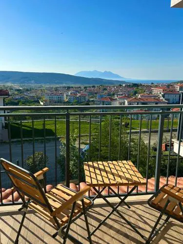 duplex 2 bedroom apartment with garden