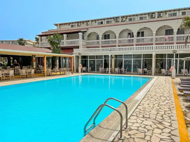 Angela Beach Hotel & Apts
