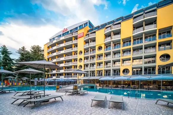 HVD Viva Club Ultra All Inclusive - Private Beach & Free Parking