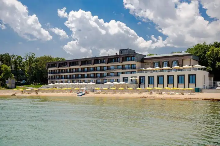HVD Nympha Hotel - All Inclusive, Private Beach & Free Parking - Adults Only