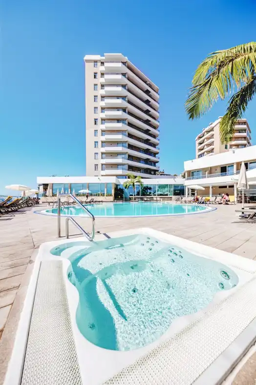 Duas Torres Hotel