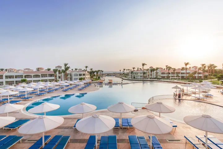 Pickalbatros Dana Beach Resort - Aqua Park