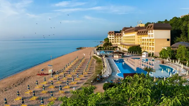 HVD Riviera Beach Ultra All Inclusive & Mineral Pool - Private Beach & Free Parking